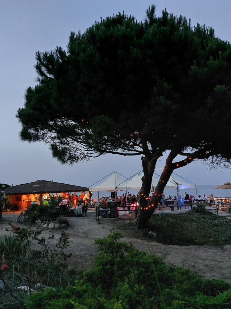 Fkk-Feriendorf Village Naturiste Club Corsicana Linguizzetta Екстериор снимка